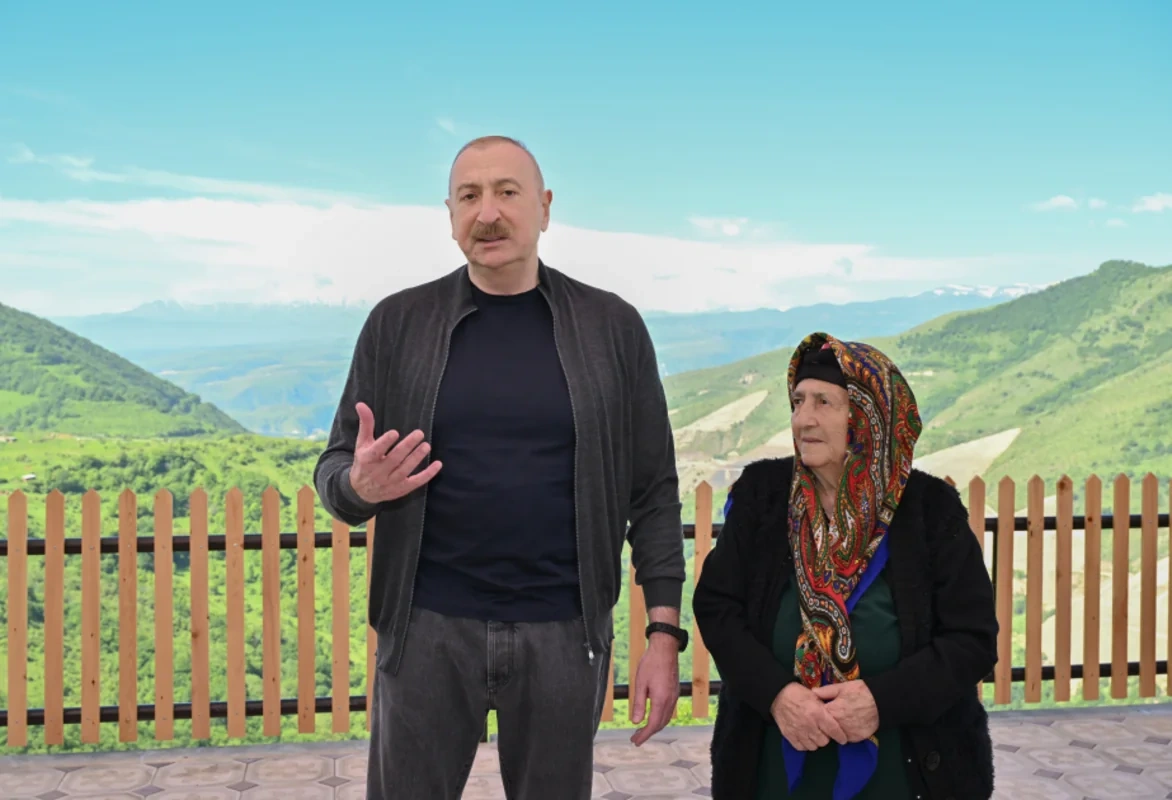 Azərbaycan Prezidenti: "Müstəqillik Günü hər birimiz üçün çox əzizdir"