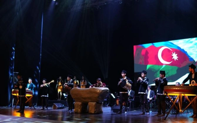 XV Beynəlxalq İpək Yolu Musiqi Festivalı təntənəli bağlanış konserti ilə yekunlaşıb - FOTO