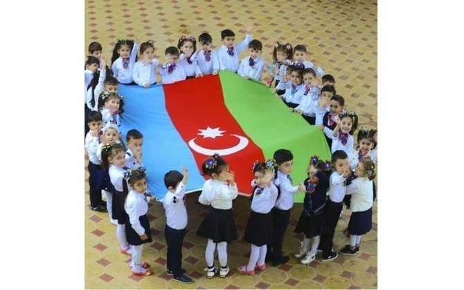 Məktəblərimiz şagirdlərimizin vətənpərvərlik ruhunda tərbiyəsinin öhdəsindən lazımınca gəlirmi?