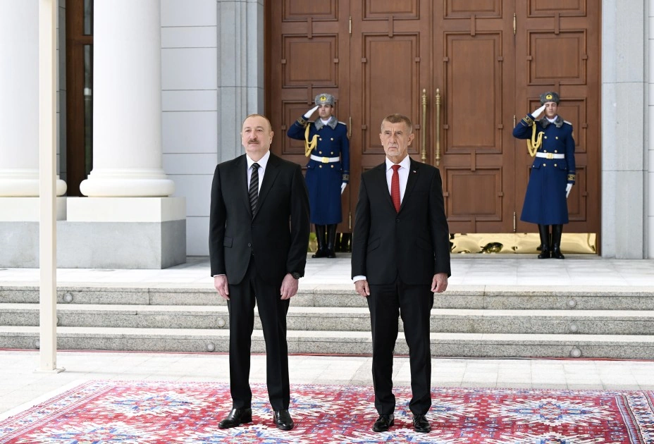 İlham Əliyev Çexiyanın Baş nazirini Qəbələdə qarşıladı - FOTOLAR