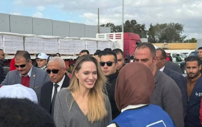 Angelina Coli Rəfah sərhəd keçid məntəqəsinə gəlib - FOTO
