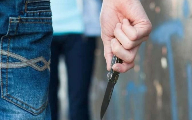 Lənkəranda qardaş qardaşı bıçaqladı