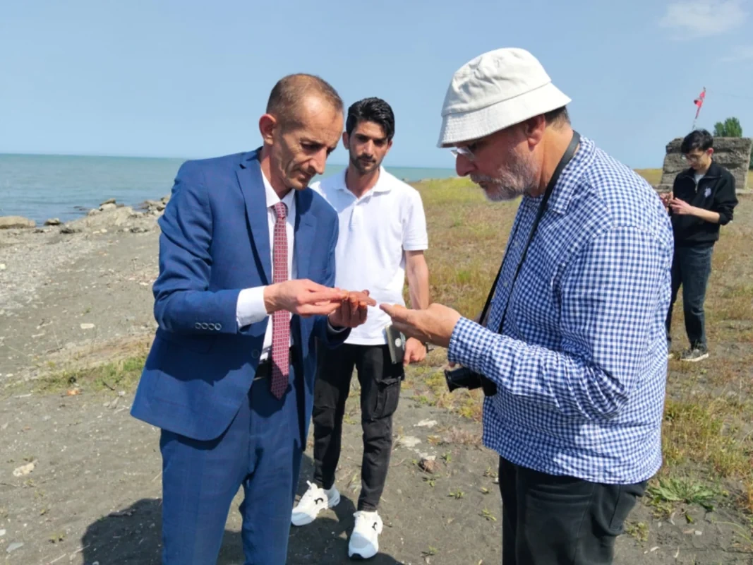 Xəzərin Lənkəran sahillərində orta əsrlərə aid yaşayış məskəni aşkarlandı - FOTO