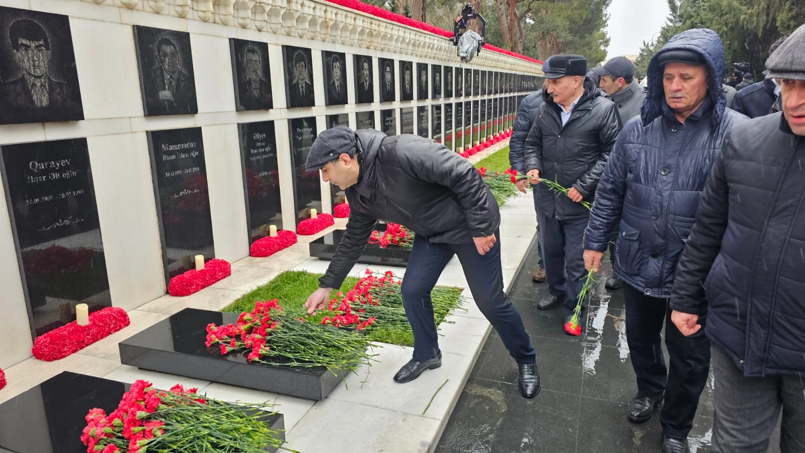 Ədalət Partiyası 20 Yanvar şəhidlərinin xatirəsini yad edib - FOTO