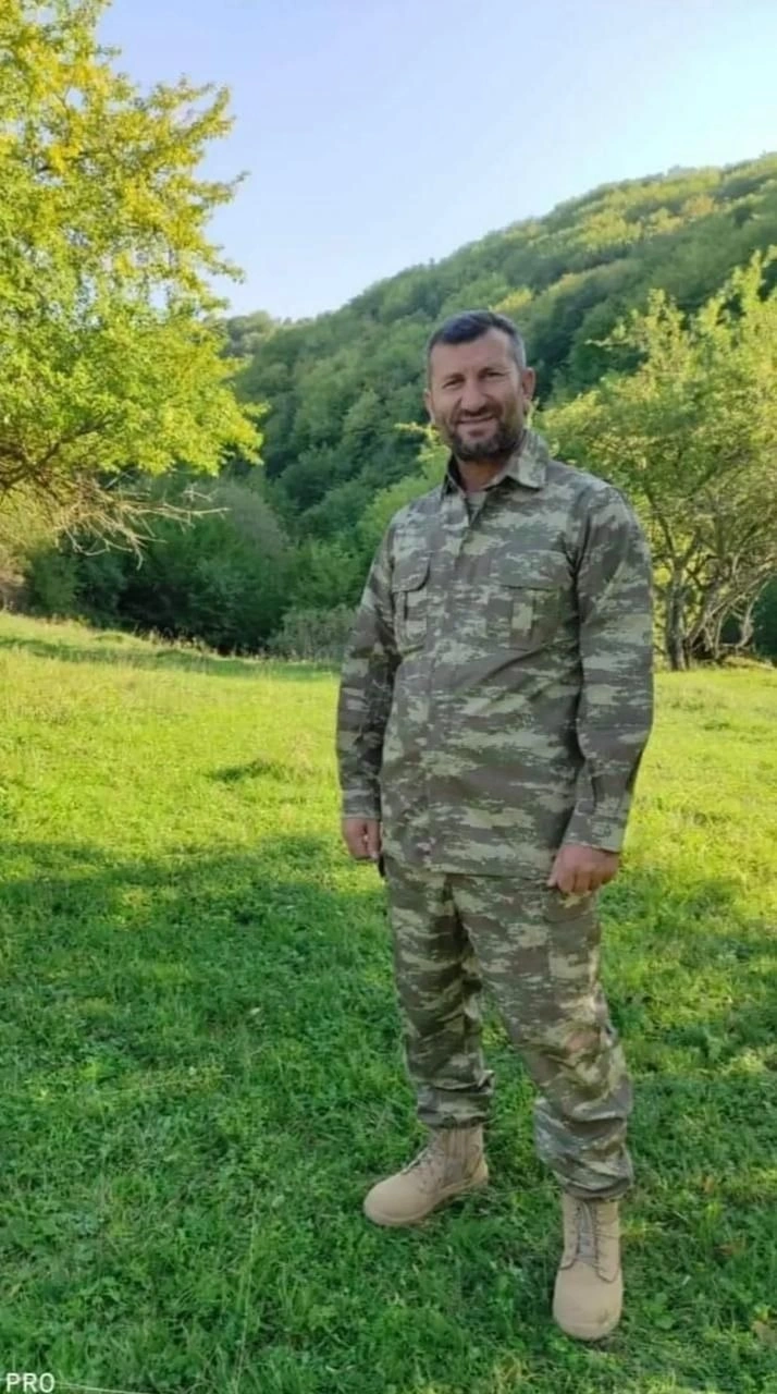 “Atamı Səxavət Məmmədovun yanında, iki şəhidin arasında dəfn etdik”-6 il sonra Abdal Gülablıya köçürülən şəhid məzarından FOTO+ÖZƏL