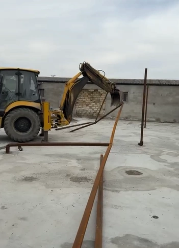 Bakıda daha bir qanunsuz tikili söküldü - FOTO/VİDEO