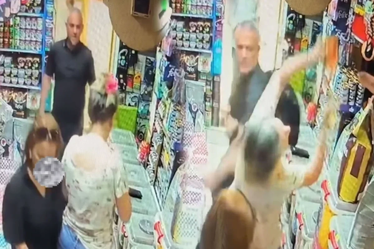 Bakıda mağazada qadını döyən şəxs saxlanıldı - VİDEO