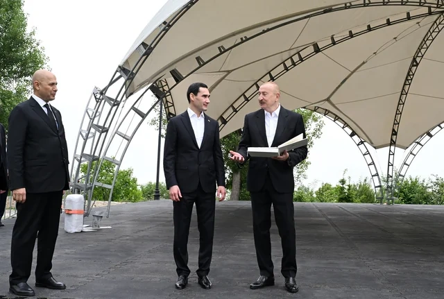 Türkmənistan prezidentinə Qarabağ atı hədiyyə edildi - FOTO