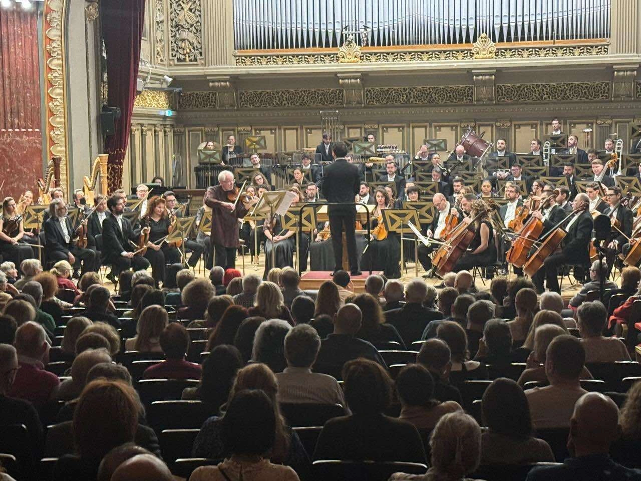 Buxarestdə dirijor Fuad İbrahimovun rəhbərliyi ilə konsert keçirilib - FOTOLAR
