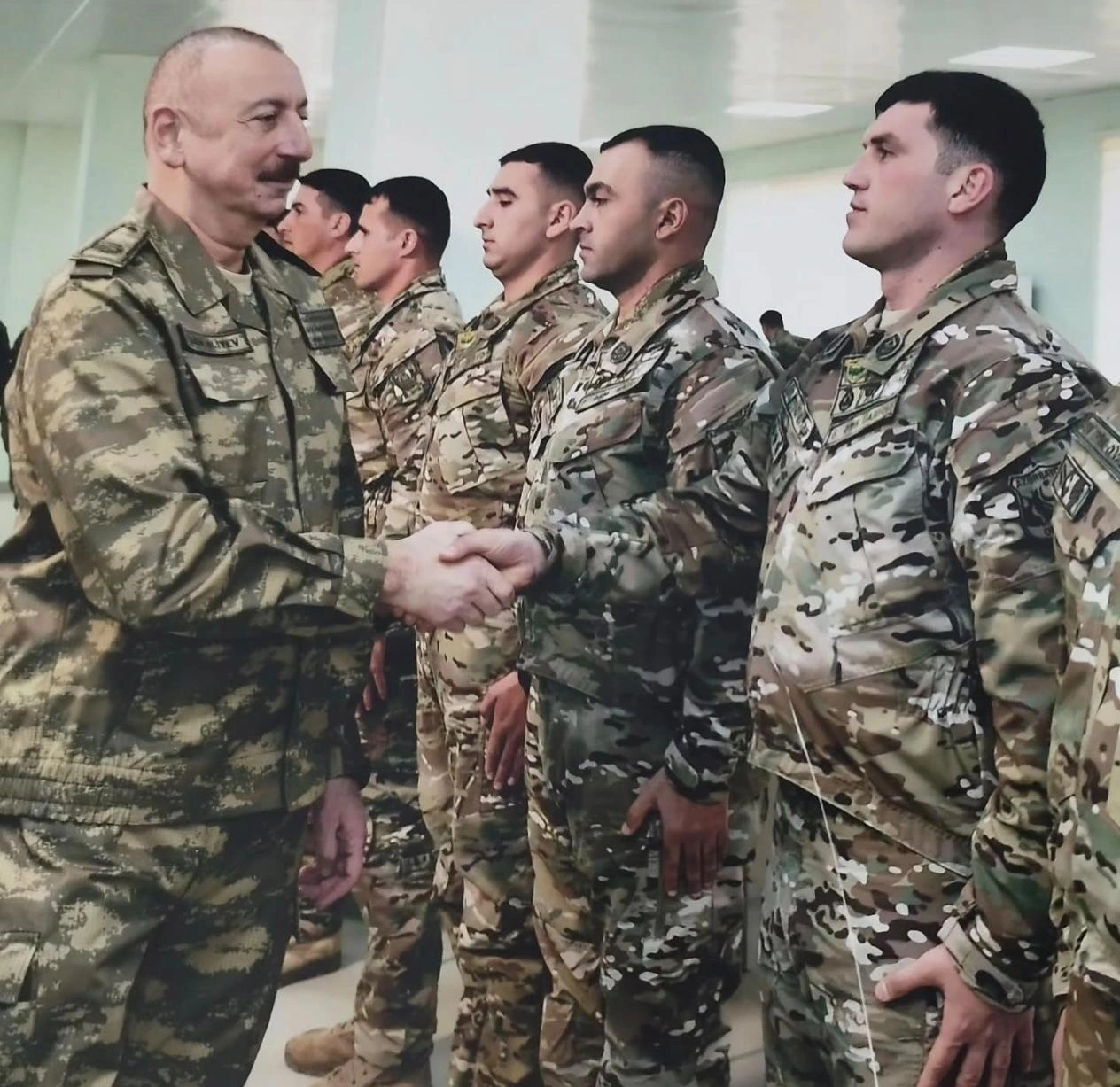 “Kamilin şəhid olduğu yerdə lalələr bitmişdi, indi bizi balaca Kamil yaşadır” - “Sarı komutan”-ın atası-  FOTO+ÖZƏL