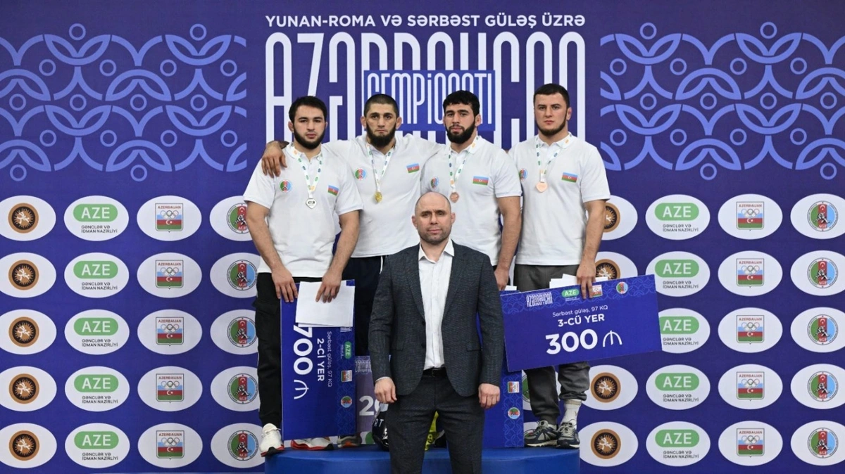 Sərbəst güləşdə 5 çəkidə ölkə çempionları müəyyənləşib - FOTO