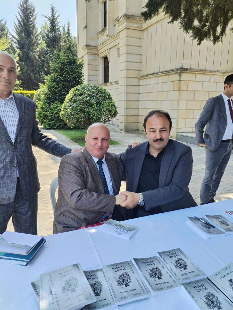 Masallı Kitab Festivalında Əkbər Qoşalının “Seçilmiş əsərləri”nin I cildinin imza mərasimi keçirilib - FOTO