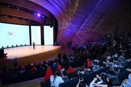 Leyla Əliyeva və Alena Əliyeva Uşaq İncəsənət Festivalının yekun mükafatlandırma mərasimində iştirak ediblər - FOTO