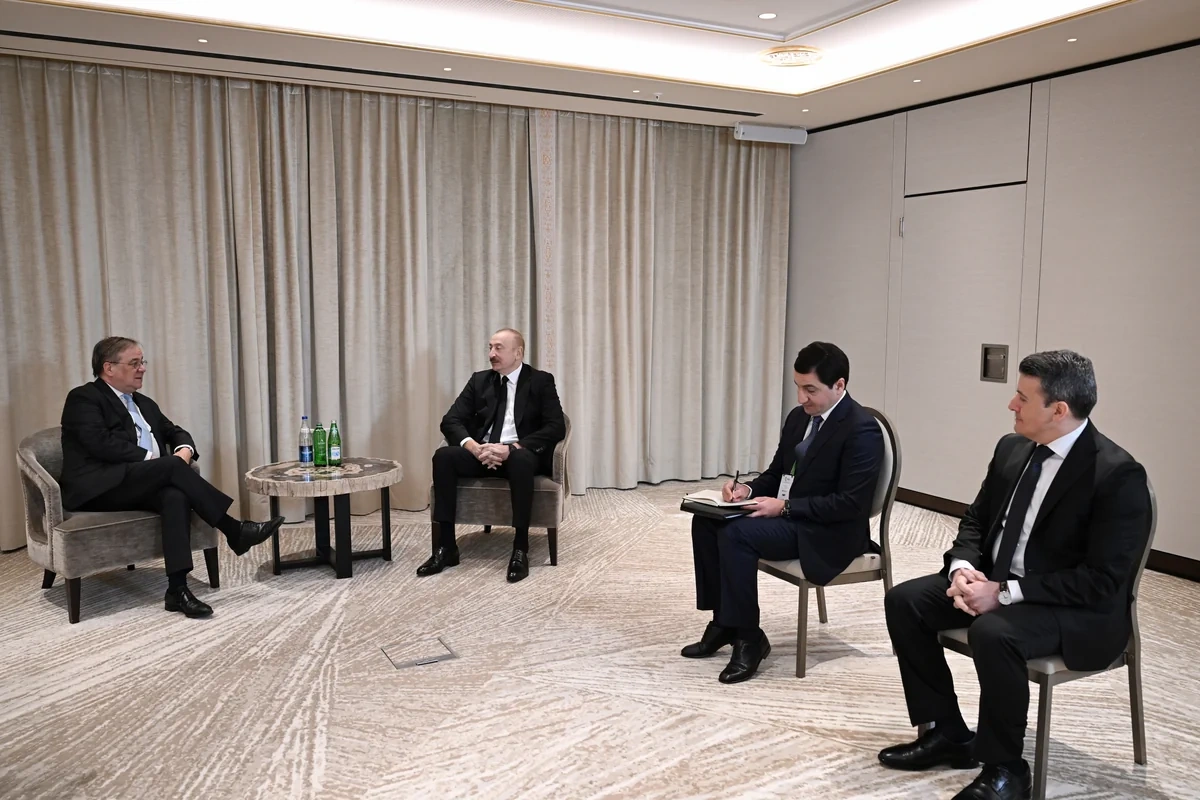 İlham Əliyev Münhendə Bundestaqın xarici siyasət komitəsinin sədri ilə görüşüb - FOTO
