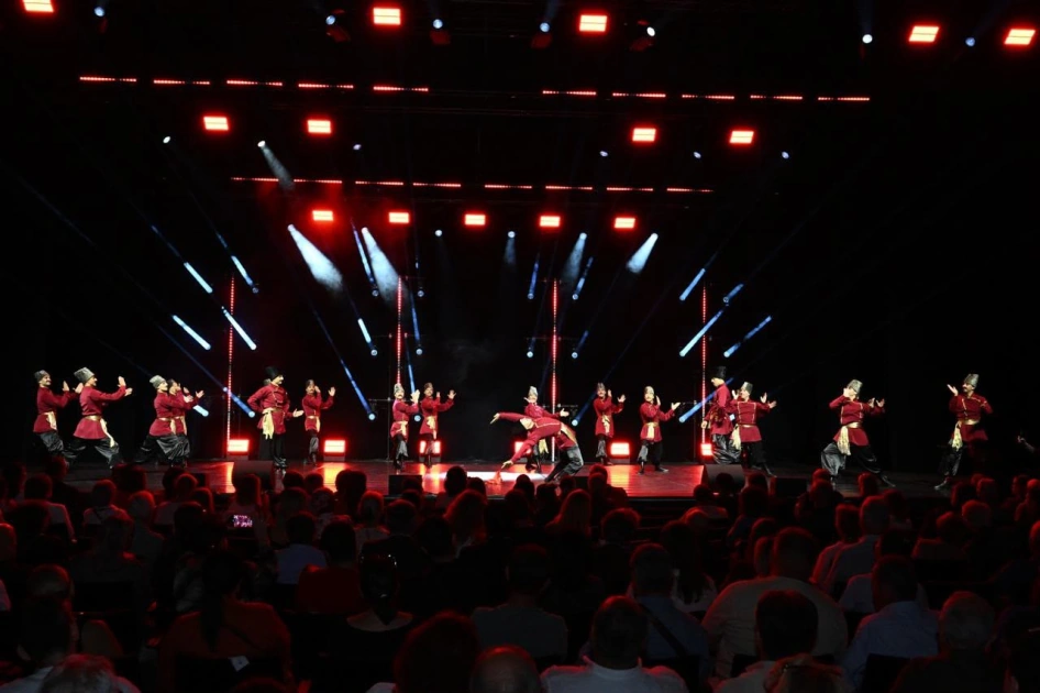 Milli rəqs sənətimizin Montrö festivalında təntənəsi - FOTOLAR