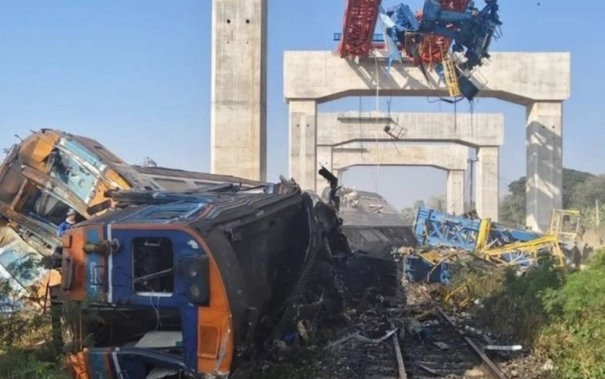 Tailandda kranın qatarın üzərinə aşması nəticəsində ölənlərin sayı 32-yə çatıb