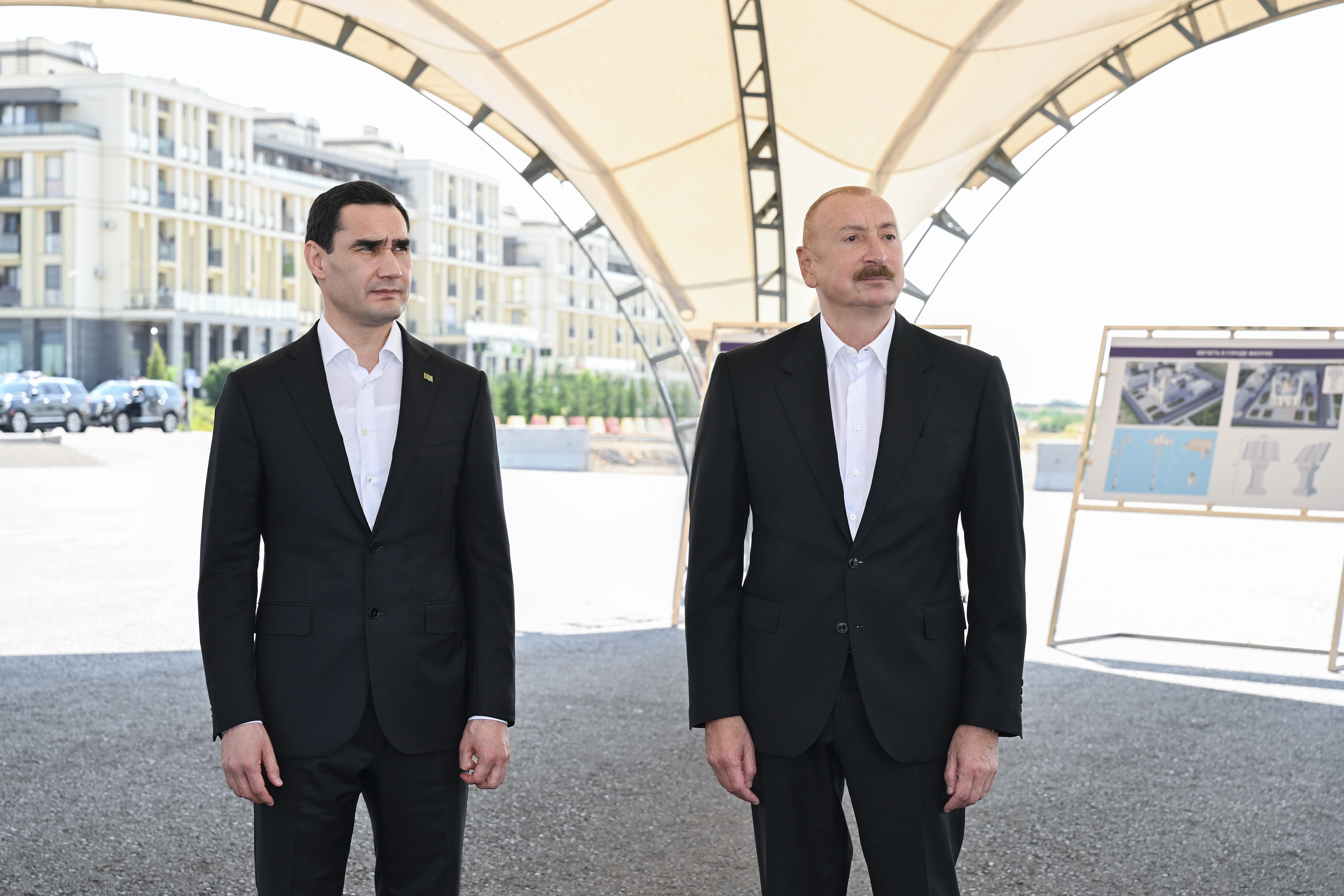 Azərbaycan və Türkmənistan prezidentləri Füzuli şəhərinin dağıdılmış yerlərinə baxıblar - FOTO