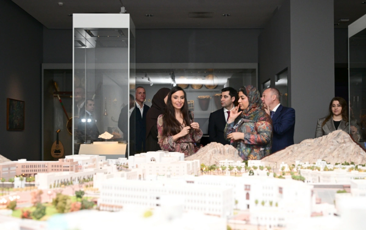 Leyla Əliyeva Maskatda Oman Milli Muzeyində və Mutrah bazarında olub - FOTOLAR