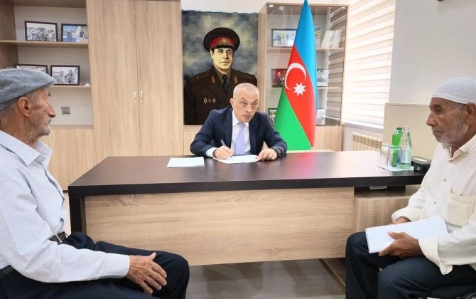 Zaur Mikayılov Lənkəranda vətəndaşları qəbul etdi - FOTOLAR
