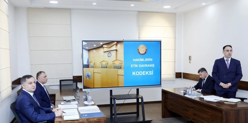 İnam Kərimov Məhkəmə-Hüquq Şurasının iclasını keçirdi - FOTO