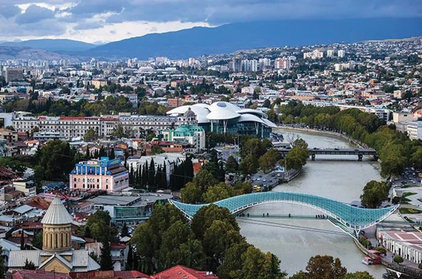 Tbilisidə azərbaycanlı qızın meyiti tapıldı - FOTO
