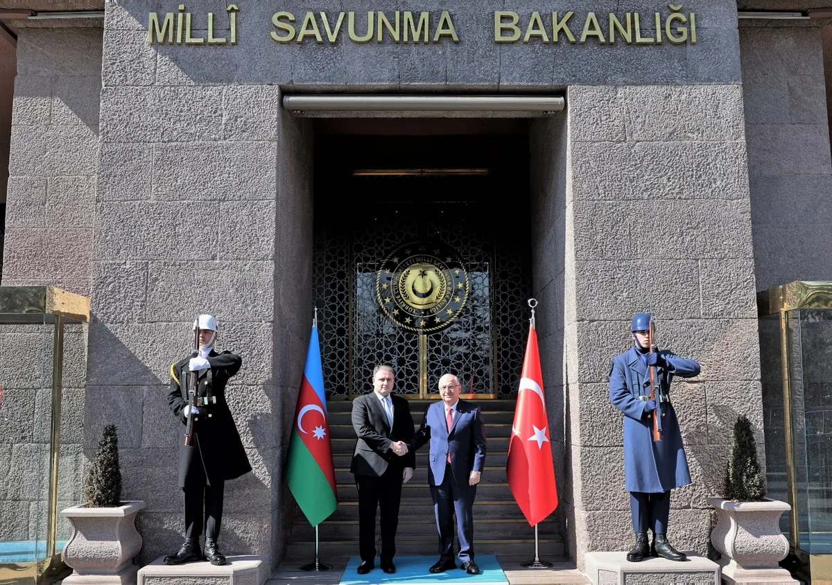 Vüqar Mustafayev Ankarada Yaşar Gülərlə görüşdü - FOTO