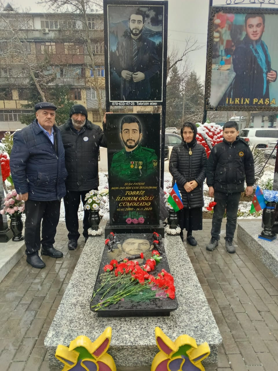Azad Vətən Partiyası Bakıda və bölgələrdə 20 Yanvar şəhidlərinin xatirəsini yad edib - FOTO
