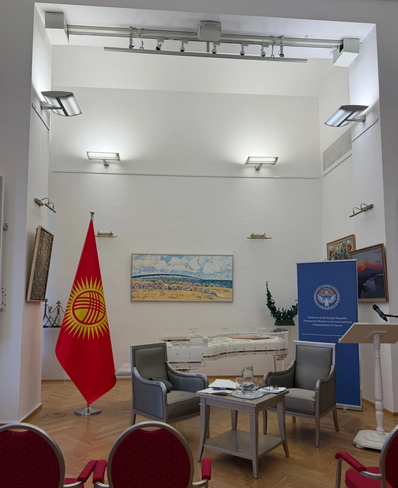 Vyanada Azərbaycan Mədəniyyət Mərkəzində Qırğızıstana həsr olunmuş kitabın təqdimatı keçirilib - FOTO