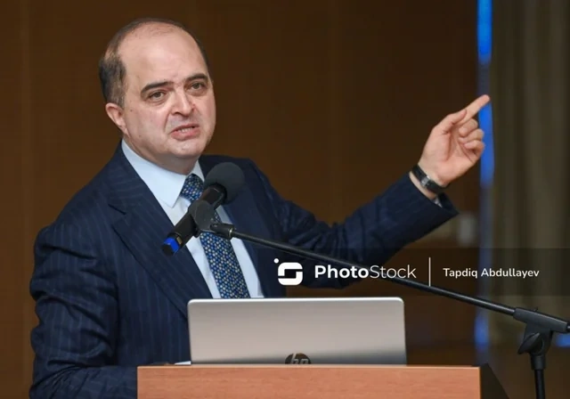 Ürək-damar cərrahı Rəşad Mahmudov: "İnsan xəyalını düzgün quranda hədəflərini daha asan müəyyənləşdirə bilir"