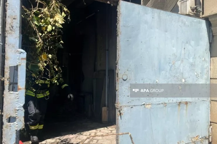 Yasamalda evdə yanğın - Xəsarət alan var - FOTO