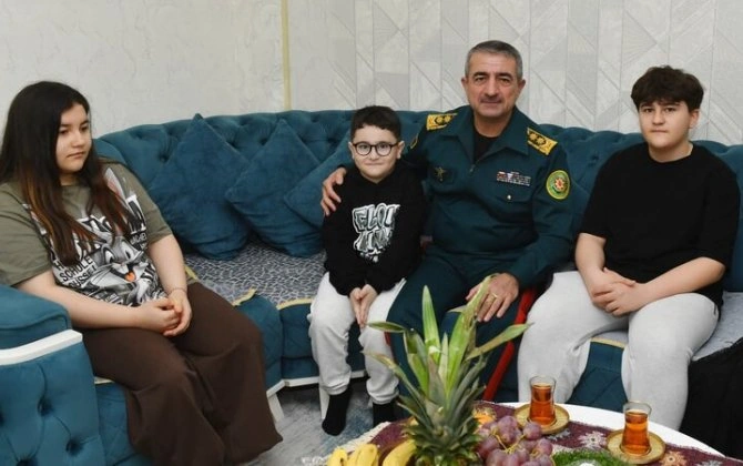 Dövlət Sərhəd Xidmətinin rəhbərliyi şəhid ailələrini ziyarət etdi - FOTOLAR