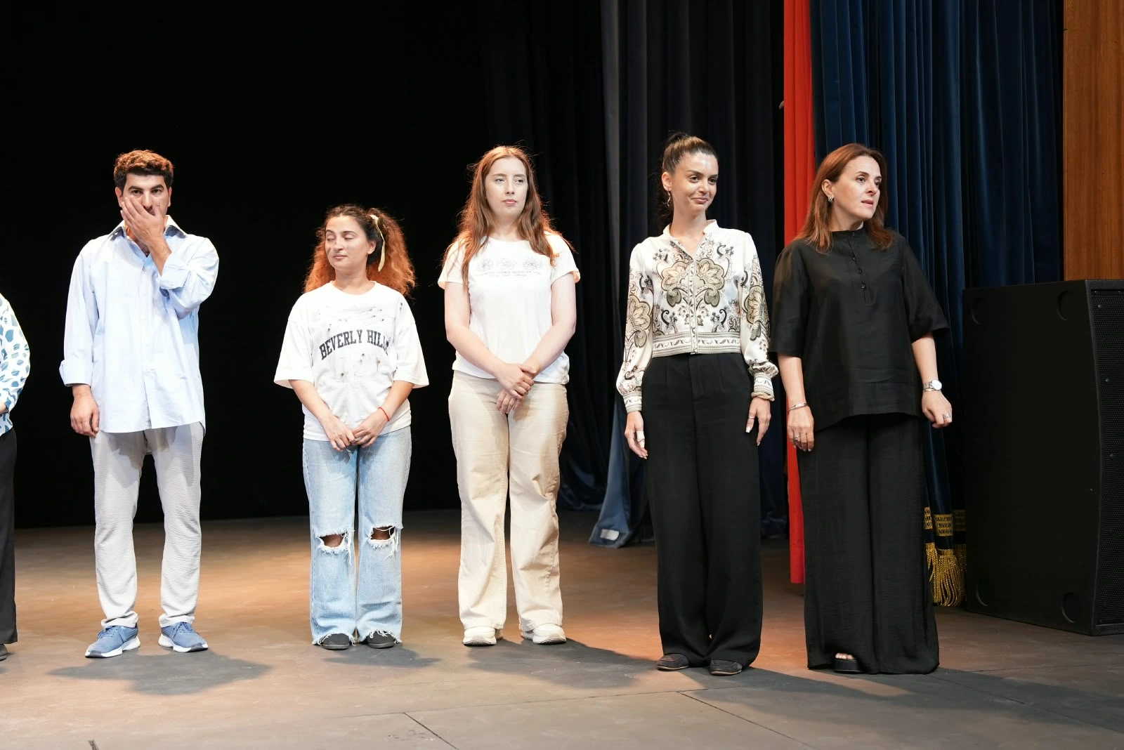 Bakı Uşaq və Gənclər Teatrında mövsümün açılışı olub - Xankəndində də tamaşa göstəriləcək - ÖZƏL+FOTO