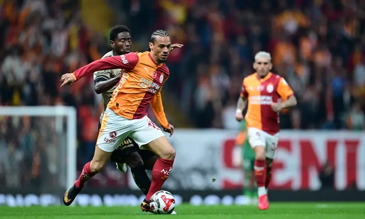 "Qalatasaray" evdə xal itirdi