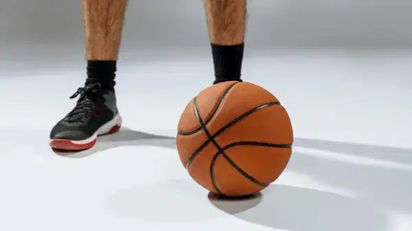 Basketbol ayaqqabıları ilə zəlzələlər arasındakı təəccüblü əlaqə: Cırıltı səsinin kodu tapıldı