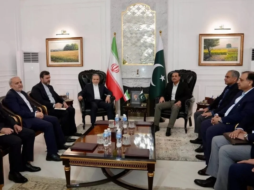 Pakistanın ordu komandanı İranın XİN rəhbəri ilə görüşdü