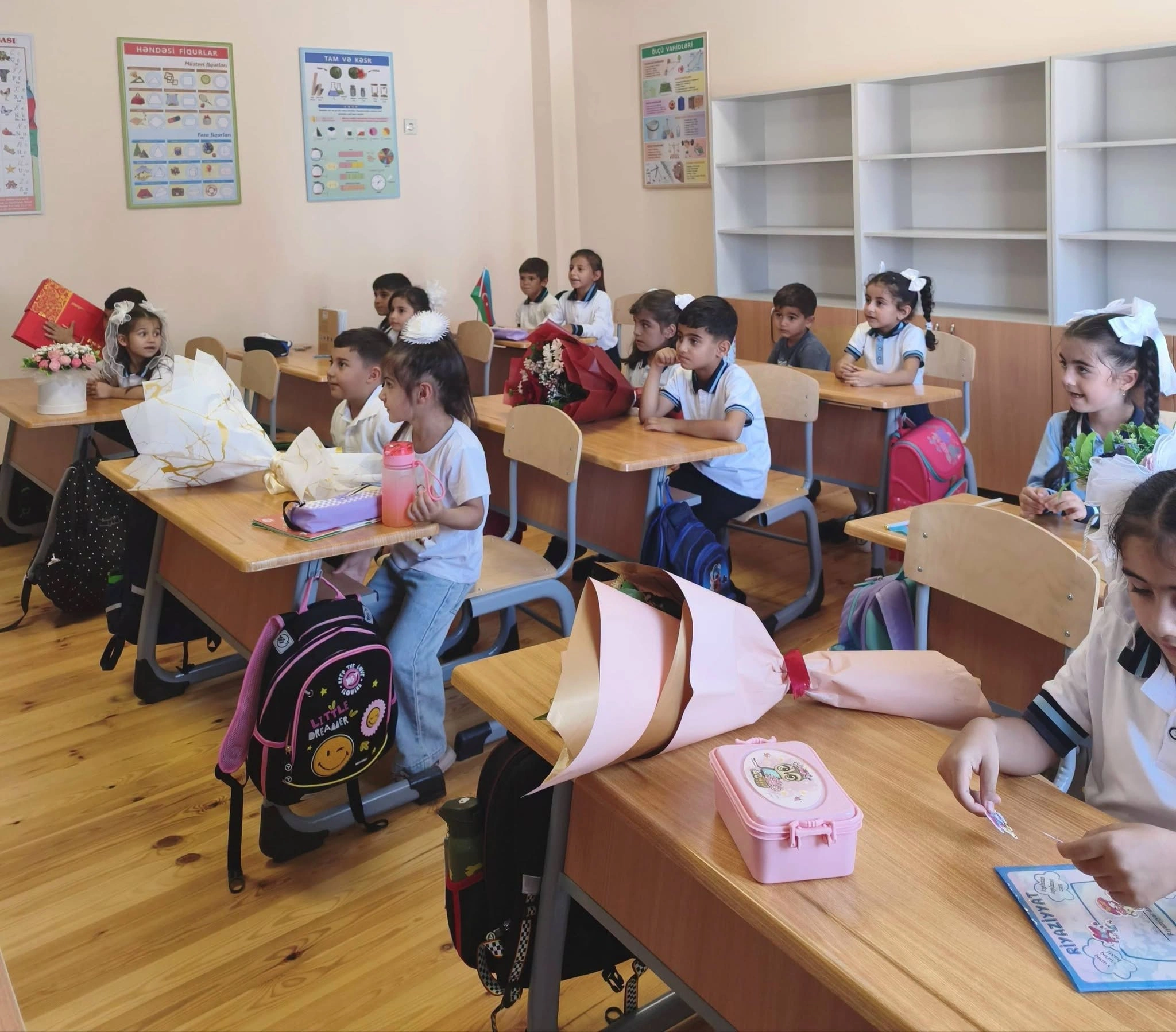 33 ildən sonra Cəbrayılın Şükürbəyli kəndində ilk dərsin zəngi çalındı - FOTO