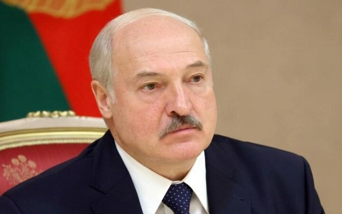 Lukaşenko Tramp və Melaniyaya ikon hədiyyə etdi