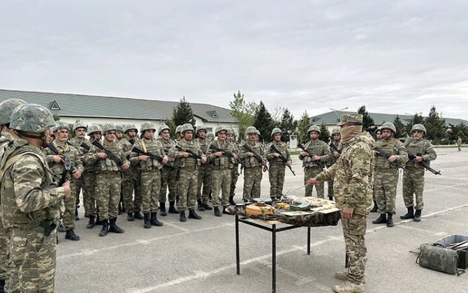 Hərbi vəzifəlilərlə keçirilən təlim toplanışı başa çatdı - FOTO