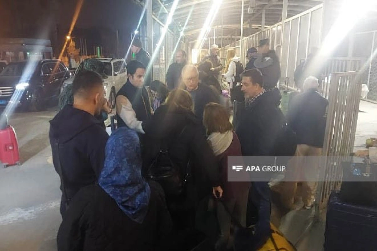İrandan bir neçə ölkənin diplomatları Azərbaycana təxliyə edilib - FOTO