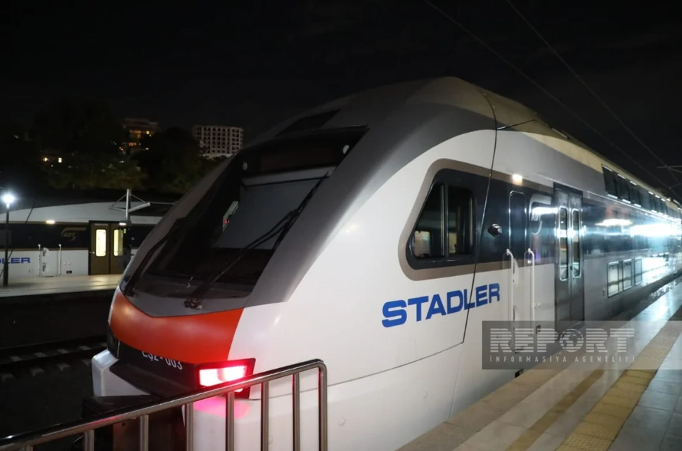 Bakı-Tbilisi sərnişin qatarı yola salınıb - FOTO