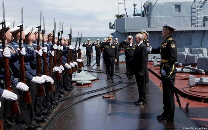 Putinin Kuril adasına səfəri Tokionu qəzəbləndirdi: “Şiddətlə etiraz edirik!”