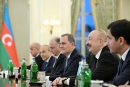 Prezident İlham Əliyevin İtaliya Baş naziri ilə geniş tərkibdə görüşü olub - FOTO