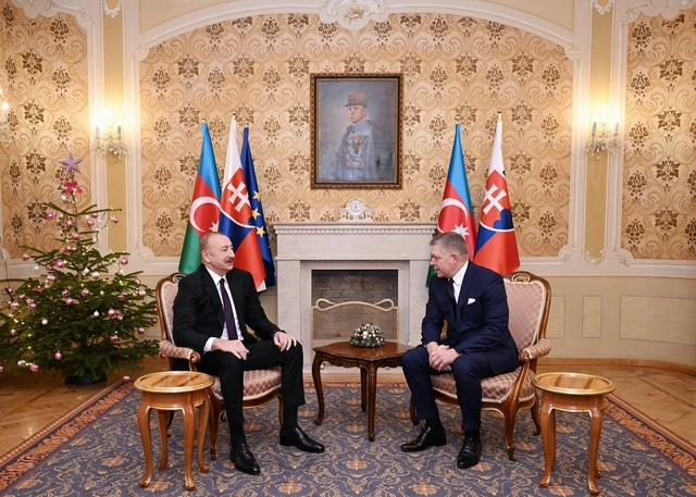 İlham Əliyevin Slovakiyanın baş naziri ilə təkbətək görüşü olub - FOTO - YENİLƏNİB