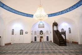 Leyla Əliyeva və Alena Əliyeva Gəncədə Şah Abbas məscidini ziyarət ediblər - FOTO