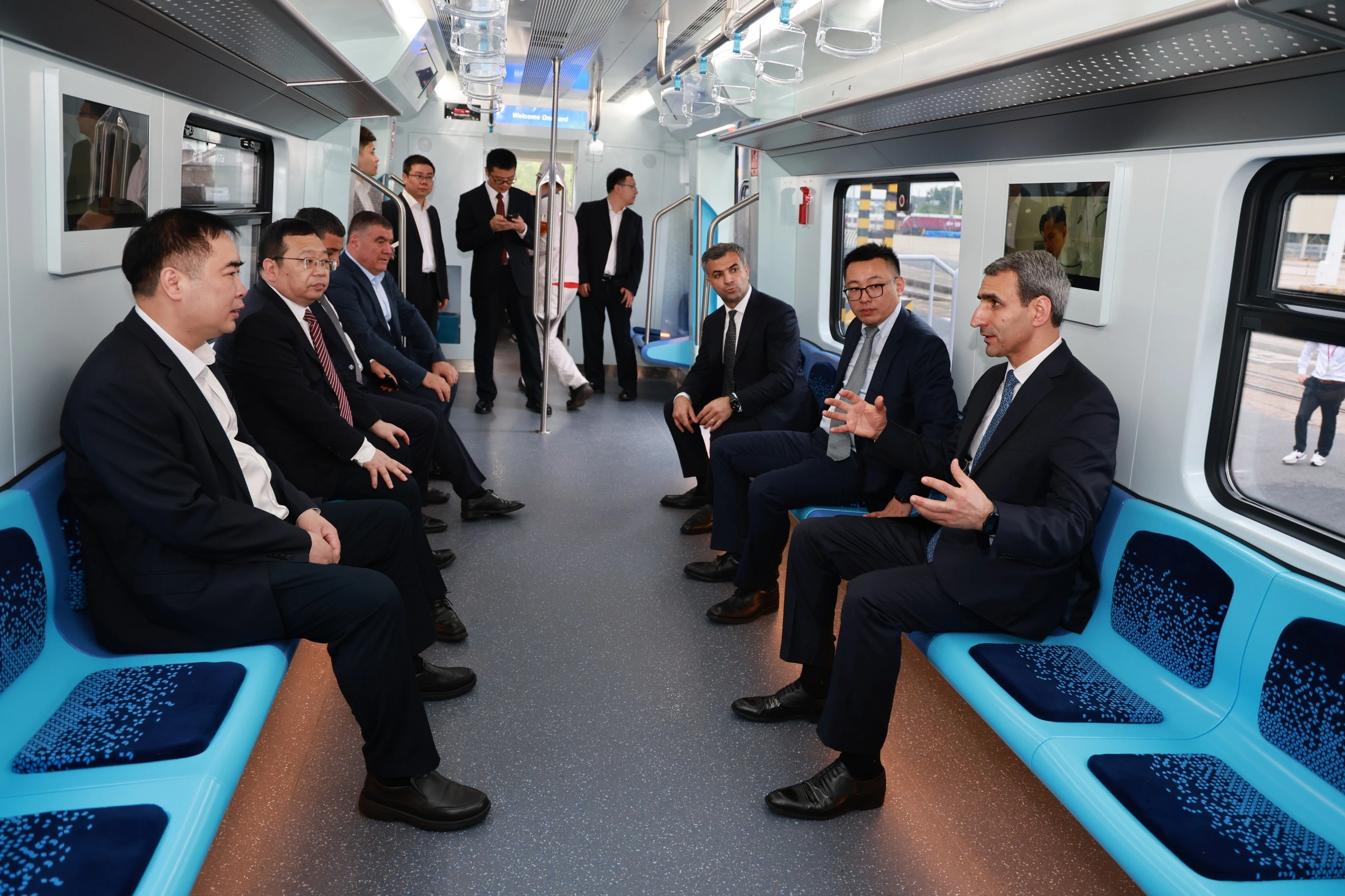 ADY Çindən yeni sərnişin qatarları və vaqonları almağı planlaşdırır - FOTO