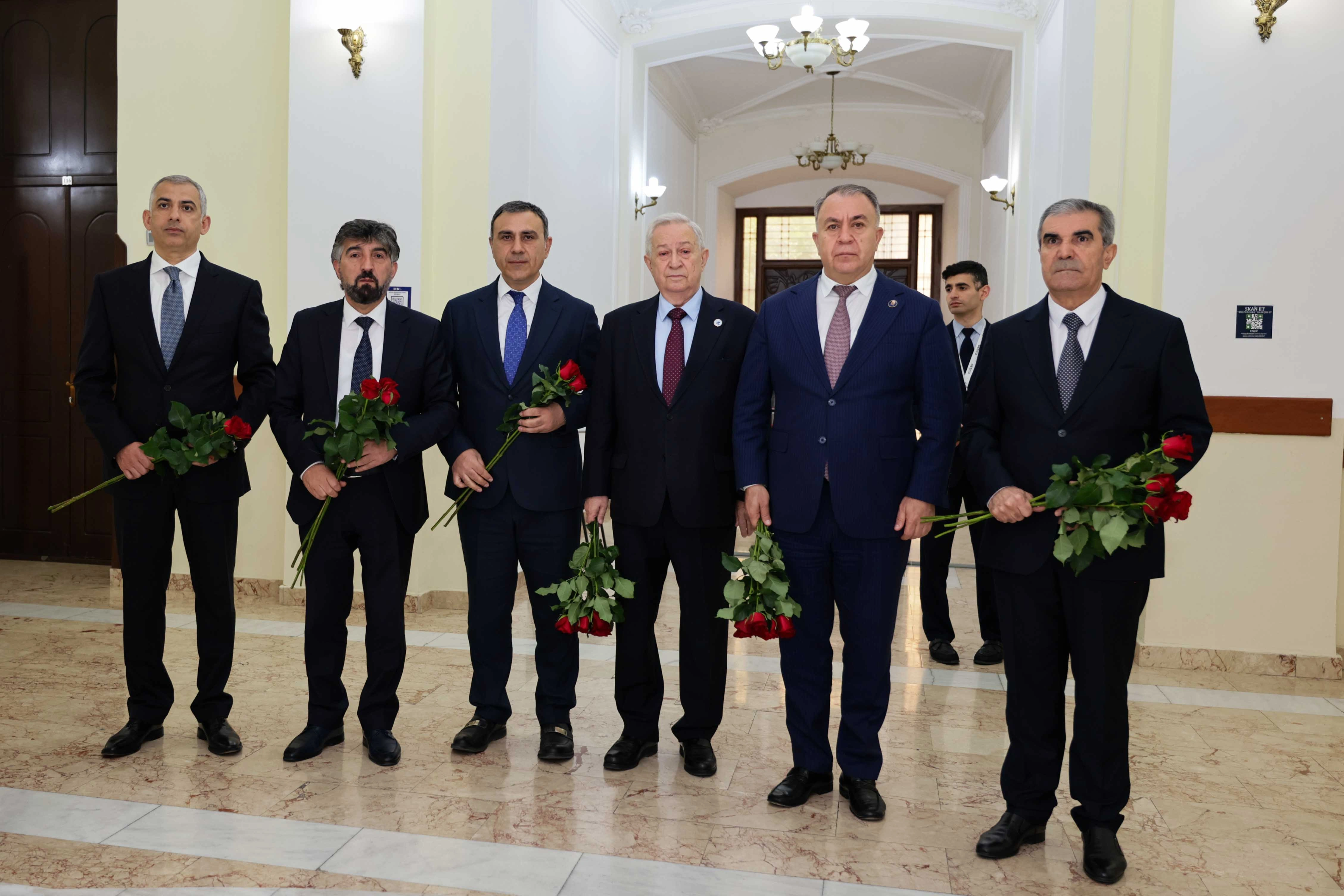 UNEC-də “Heydər Əliyev irsi: Elm, təhsil və milli tərəqqi” adlı elmi-praktiki konfrans keçirilib - FOTO