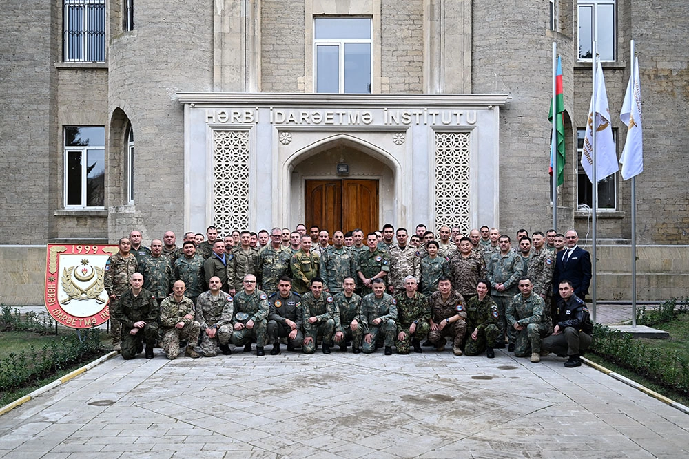 NATO-nun mobil təlim qrupunun heyəti ilə görüş keçirilib - FOTO