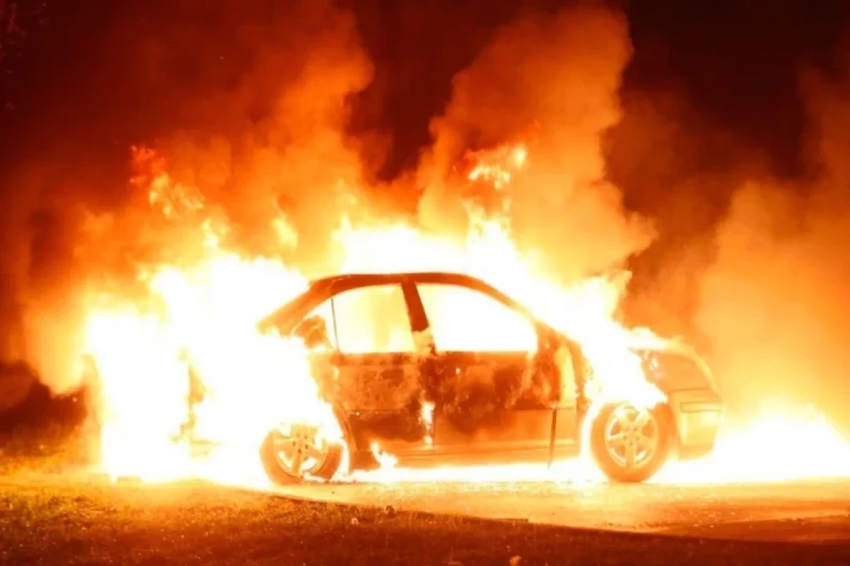 Dəhşətli qəza baş verdi - Sürücü yanaraq öldü