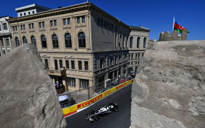 "Racing Bulls" komandası "Formula 1"in Bakı mərhələsi üçün qeyri-adi poster nümayiş etdirib