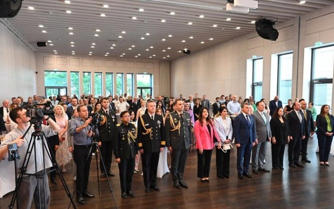 Azərbaycan Silahlı Qüvvələrinin yaradılmasının 108-ci ildönümü Berlində qeyd olundu - FOTO